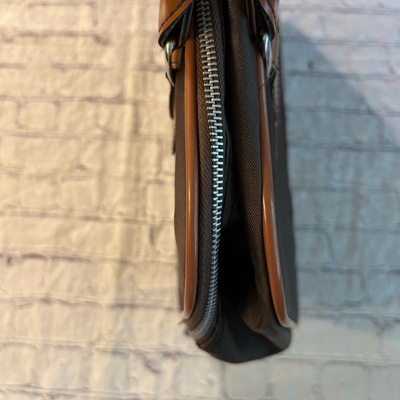 VINTAGE AIRWAY INDUSTRIES MADE IN TAIWAN BROWN/CARMEL NYLON VINYL CARRY BAG - Picture 9 of 11